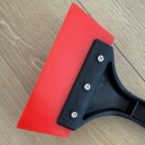 Red and Black Ice Scraper with Foam Grip NWOT - Picture 6 of 6